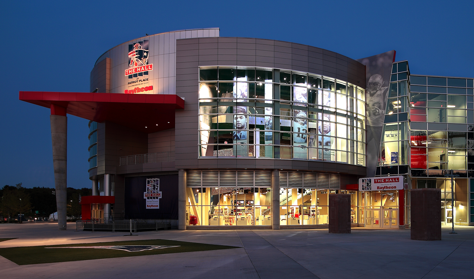 The Hall at Patriot Place honors veterans and active military with free